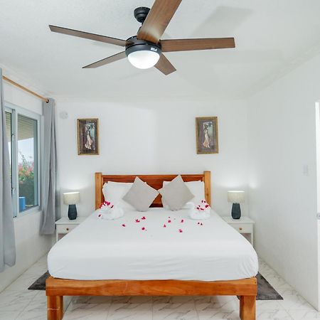 Beyond Sunset Resort & Villas トレジャー・ビーチ エクステリア 写真