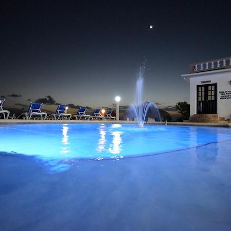 Beyond Sunset Resort & Villas トレジャー・ビーチ エクステリア 写真