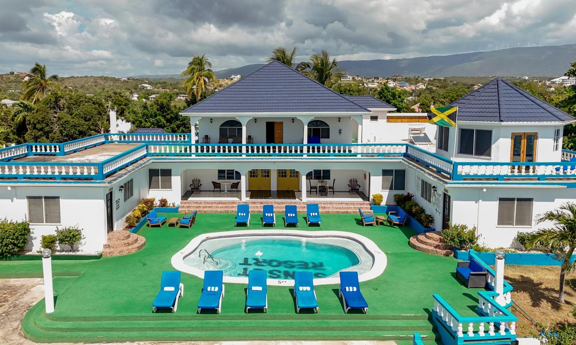 Beyond Sunset Resort & Villas トレジャー・ビーチ エクステリア 写真