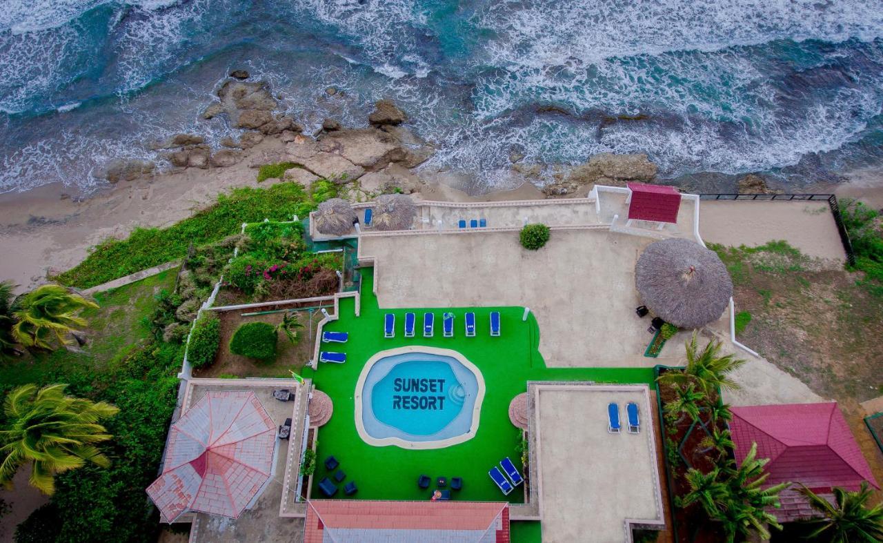 Beyond Sunset Resort & Villas トレジャー・ビーチ エクステリア 写真